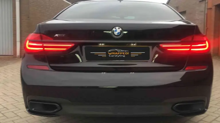 De-Chrome BMW 740i