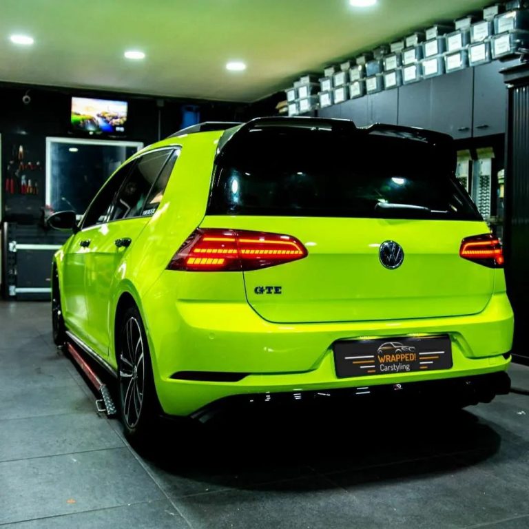 Full carwrap Volkswagen GTE Toxic green