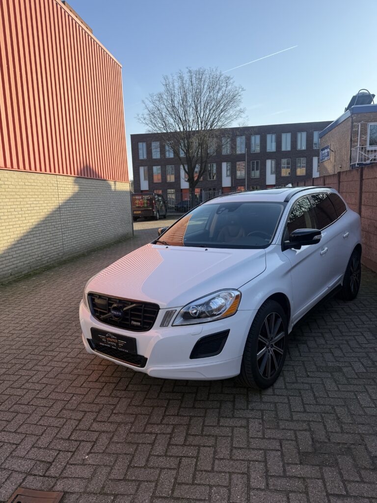 Volvo XC60 - Dechrome
