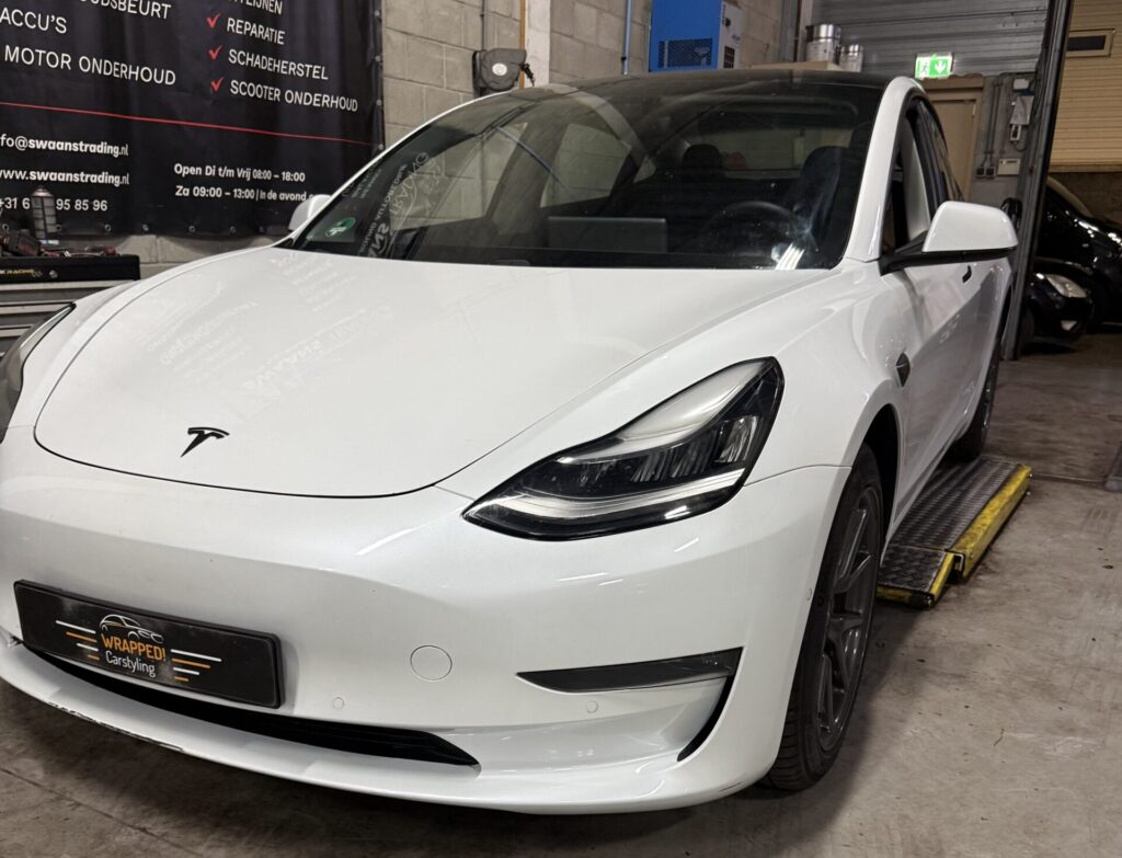 Tesla model 3