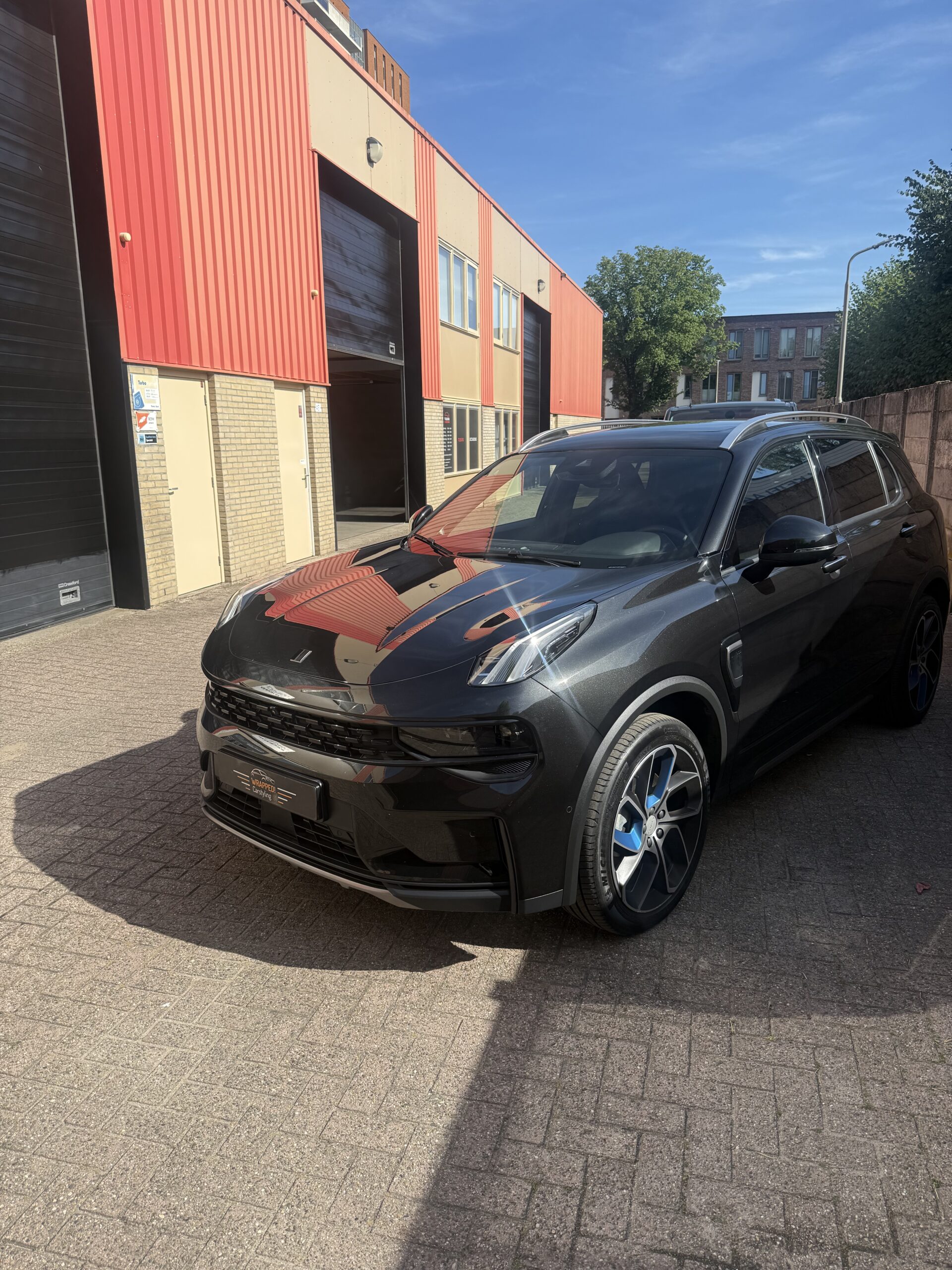 Lynk & Co 01 Lynk & Co 01