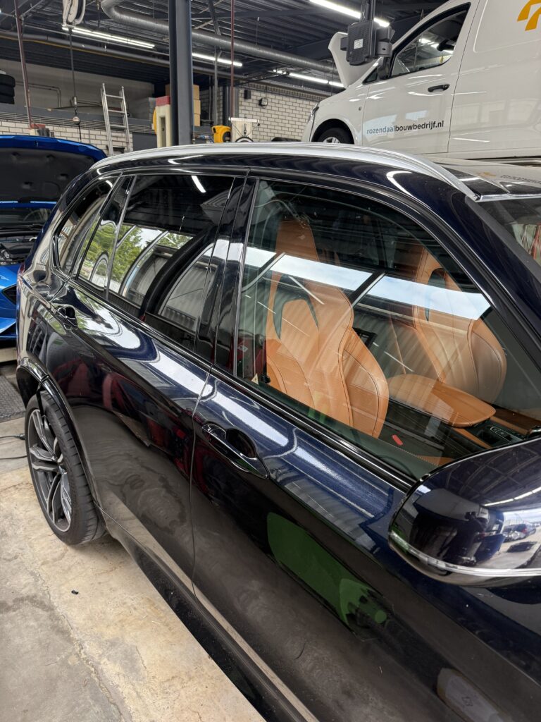 BMW X5 - Dechrome - WRAPPED! Carstyling