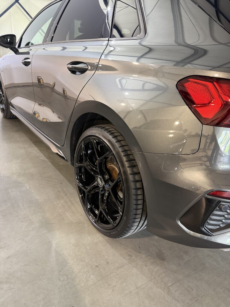 Audi A3 - Dechrome - WRAPPED! Carstyling