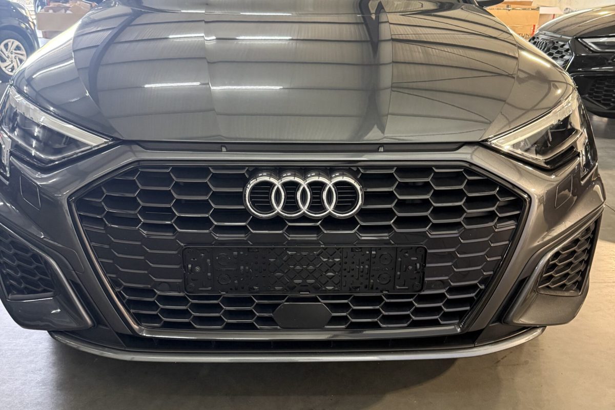 Audi A3 - Dechrome - WRAPPED! Carstyling